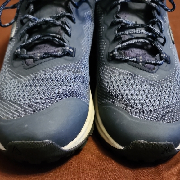 Keen Women's Blue Athletic Walking Shoes, 10.5 - Picture 6 of 7